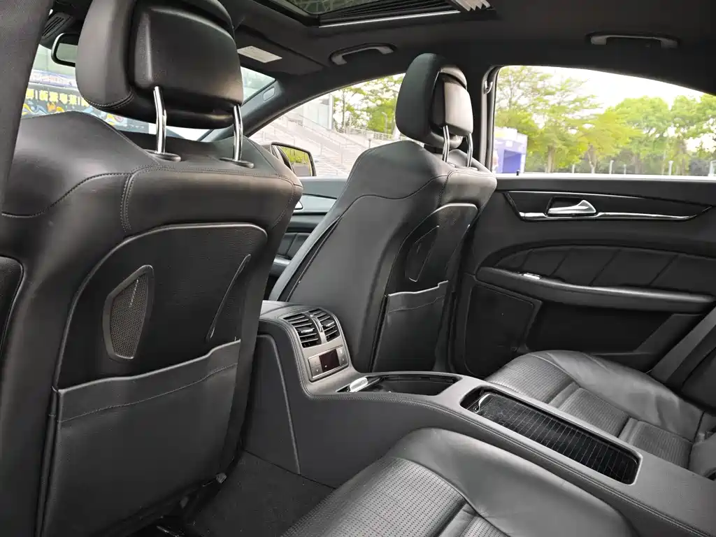 Mercedes-Benz CLS A MG 2012 AMG CLS 63