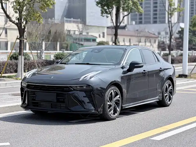 2025 Lynk & Co 03