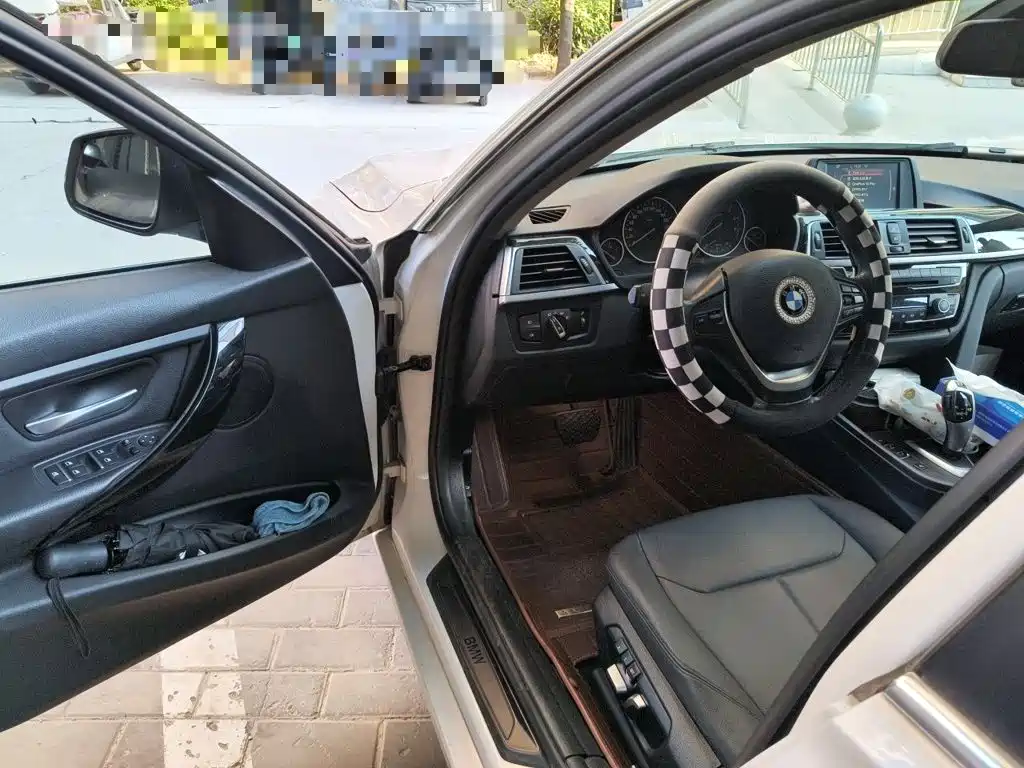 BMW 3 Series — миниатюра 14