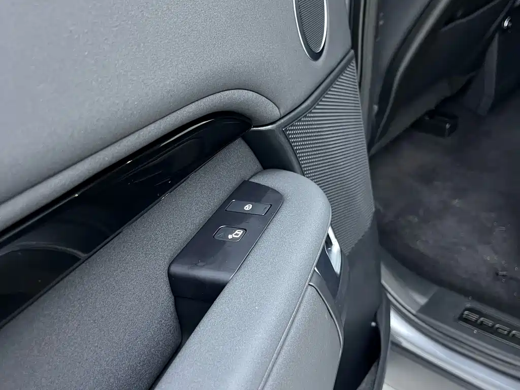 Land Rover Discovery 2020 3.0 SC V6 SE