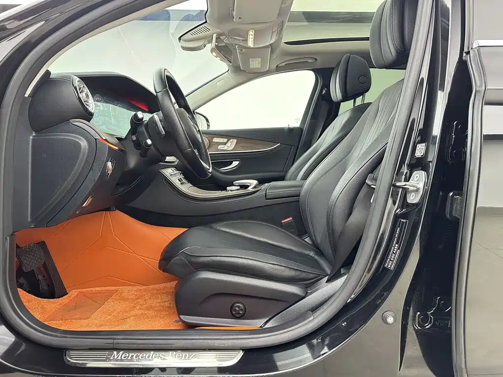 Mercedes-Benz E-Class — миниатюра 4