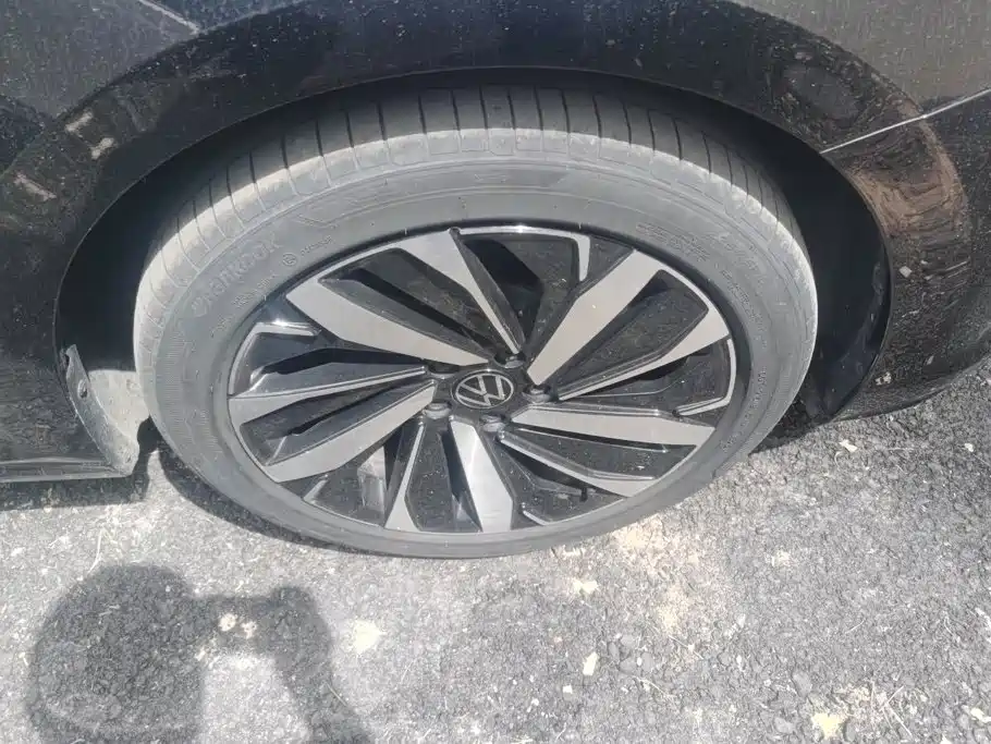 Volkswagen Passat 2025 380TSI