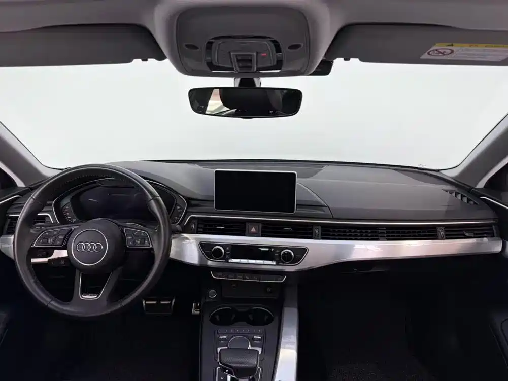 Audi A4L 2019 40 TFSI Fashion V