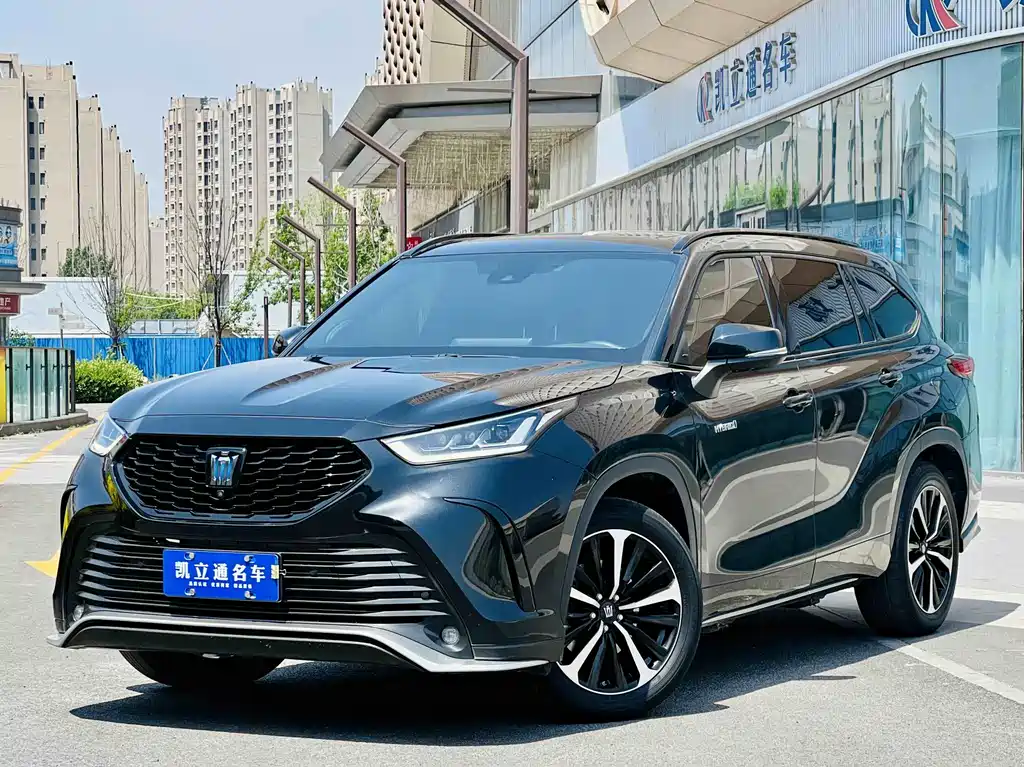Toyota Crown Kluger 2023
