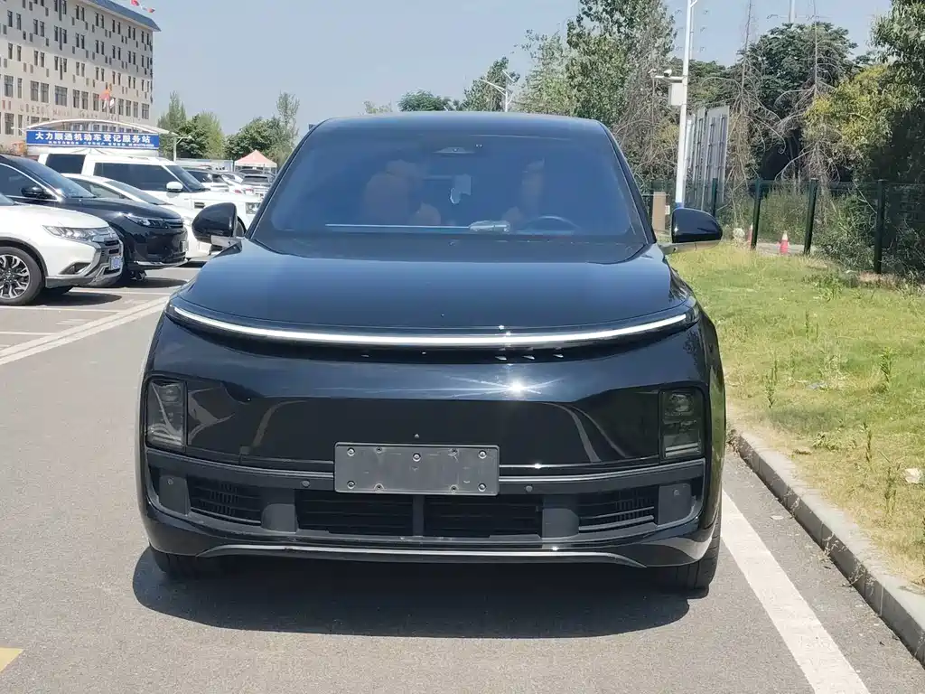 Li Auto L8 2023 Pro