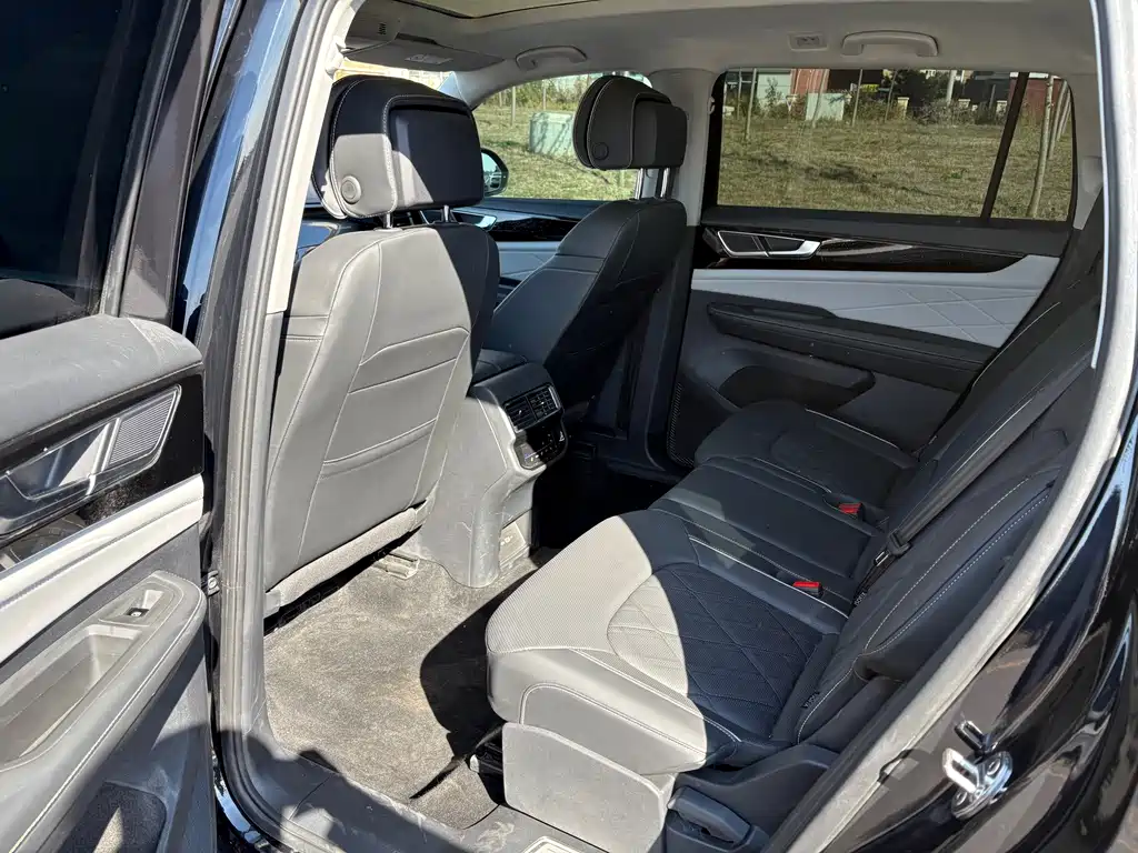 Volkswagen Teramont — миниатюра 5