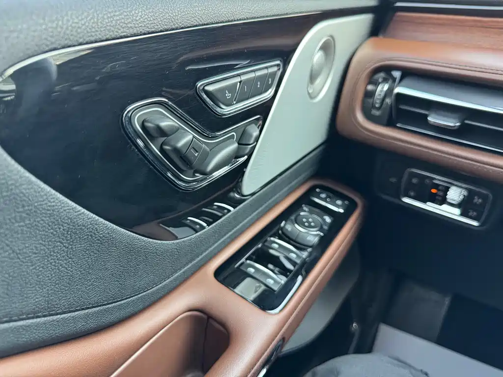 Lincoln Aviator 3.0T V6 4WD Executive Edition, фото 19