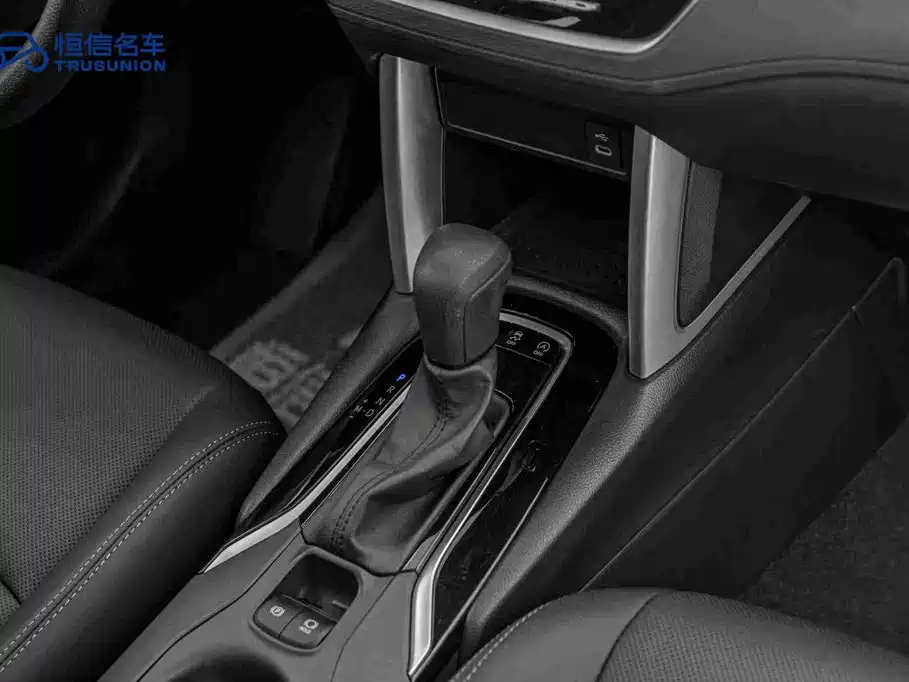 Toyota Corolla Cross — миниатюра 19
