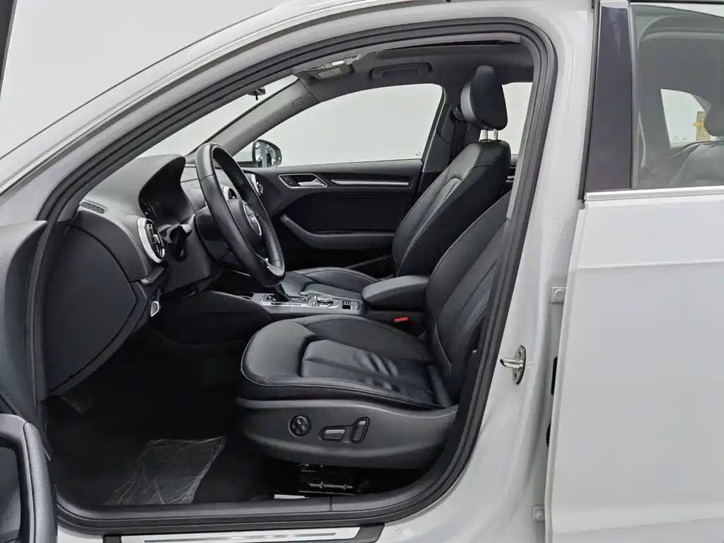 Audi Q3 — миниатюра 10
