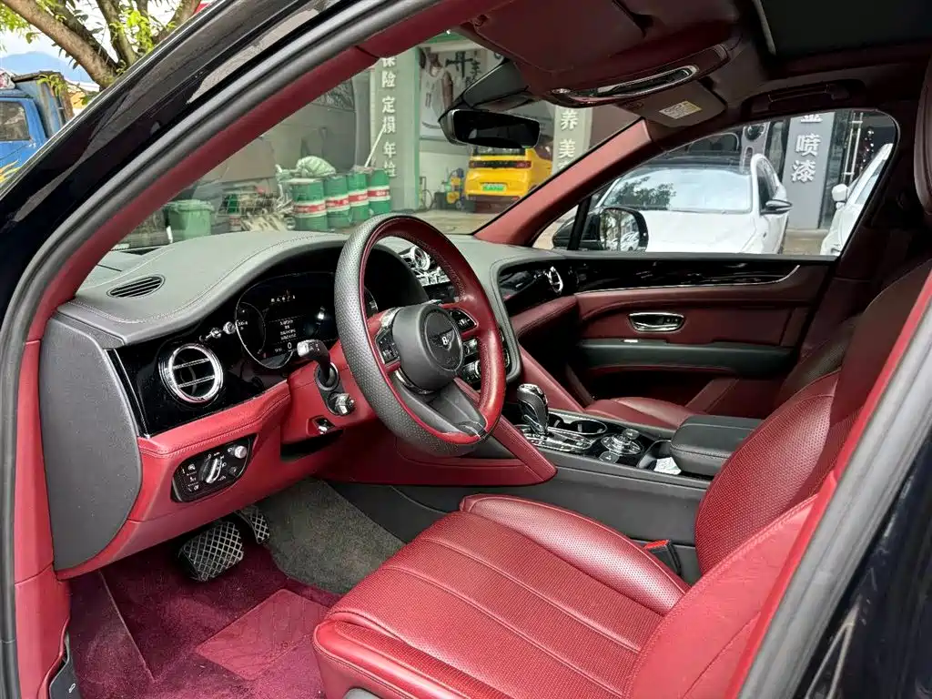 Bentley Bentayga 2022 4.0T V8