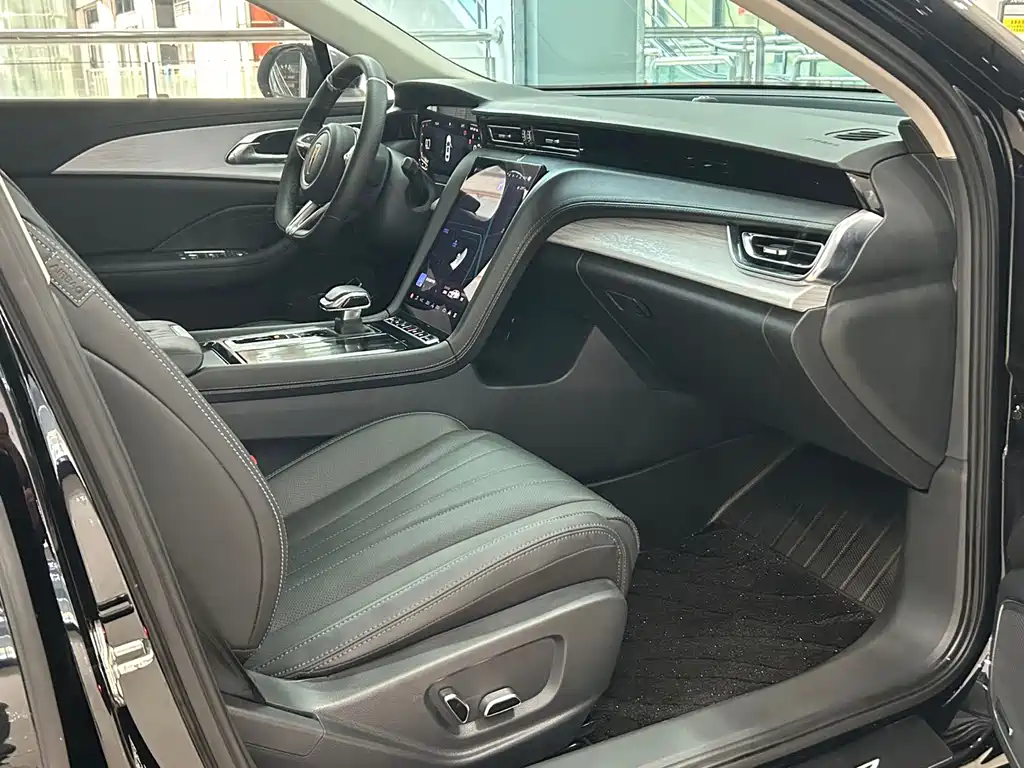 Hongqi Hongqi H5 — миниатюра 11