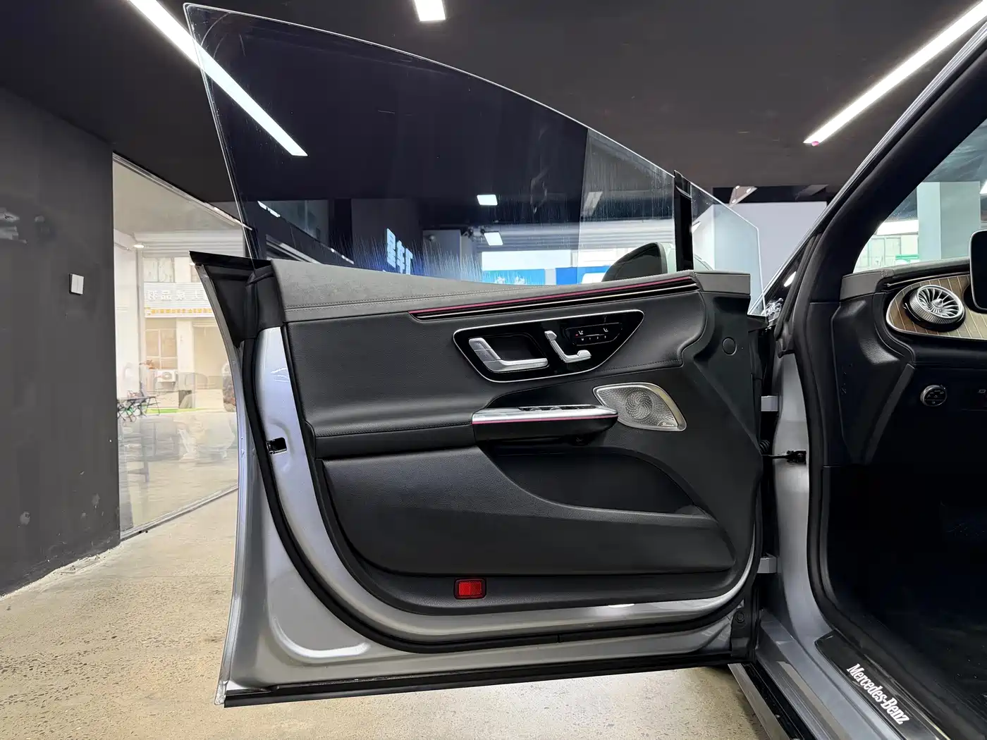 Mercedes-Benz EQE id 4659842 из Китая 28