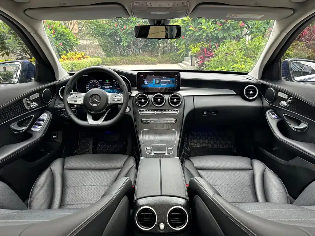 Mercedes-Benz C-Class — миниатюра 17