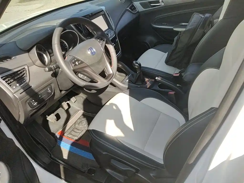 Changan CS35 — миниатюра 15