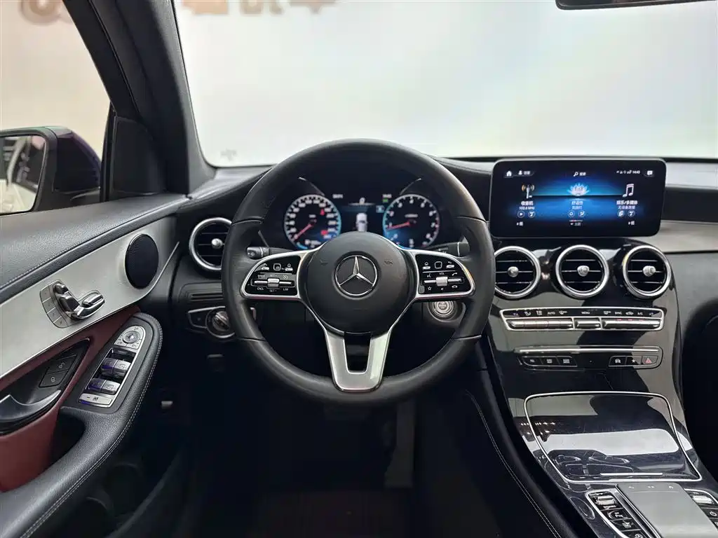 Mercedes-Benz GLC 2020 GLC 260 4MATIC SUV