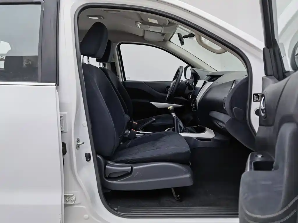 Nissan Navara — миниатюра 23