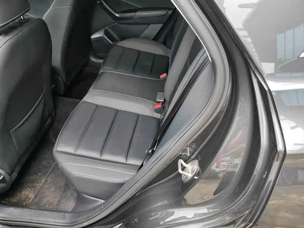 Volkswagen T-Roc — миниатюра 17