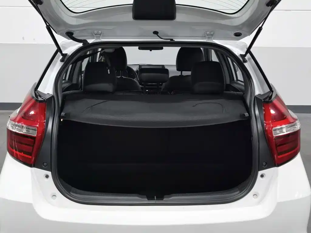 Toyota Yaris L — миниатюра 16