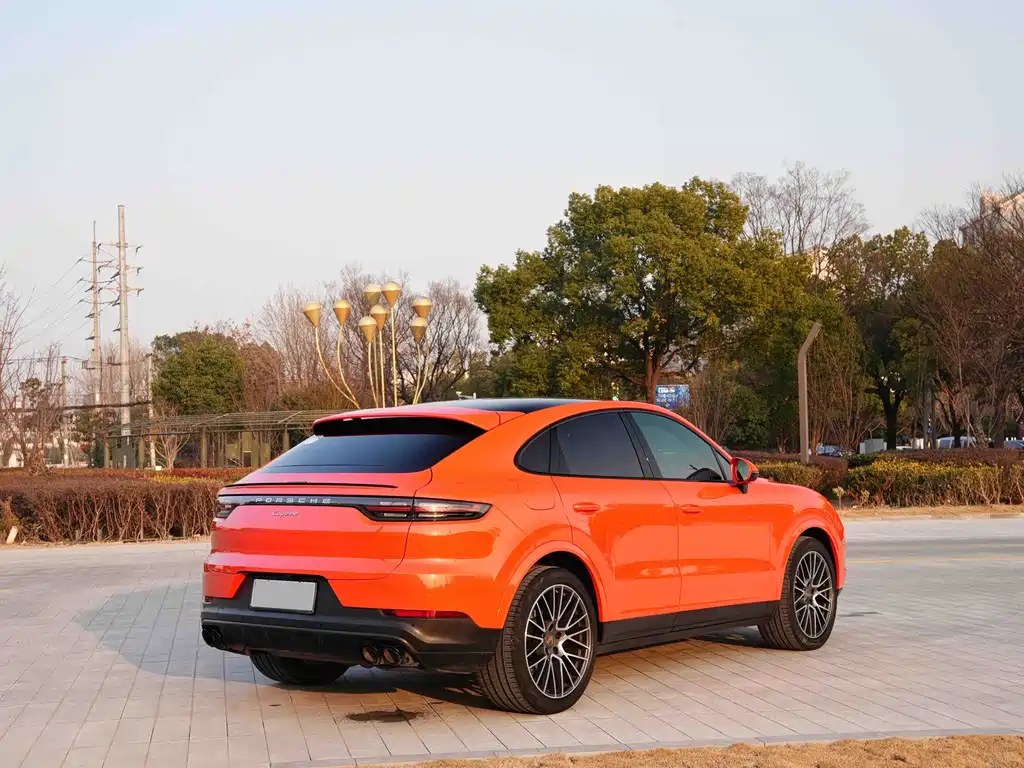 PORSCHE CAYENNE