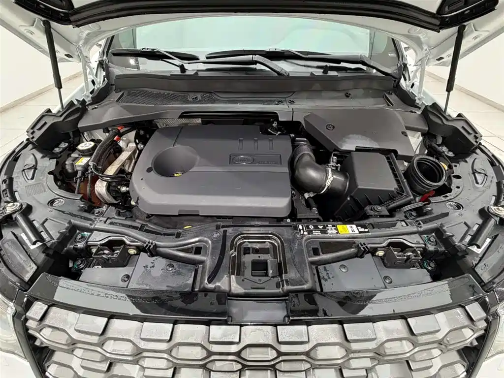 LAND ROVER DISCOVER NEW ENERGY SOURCES FOR SPORTS