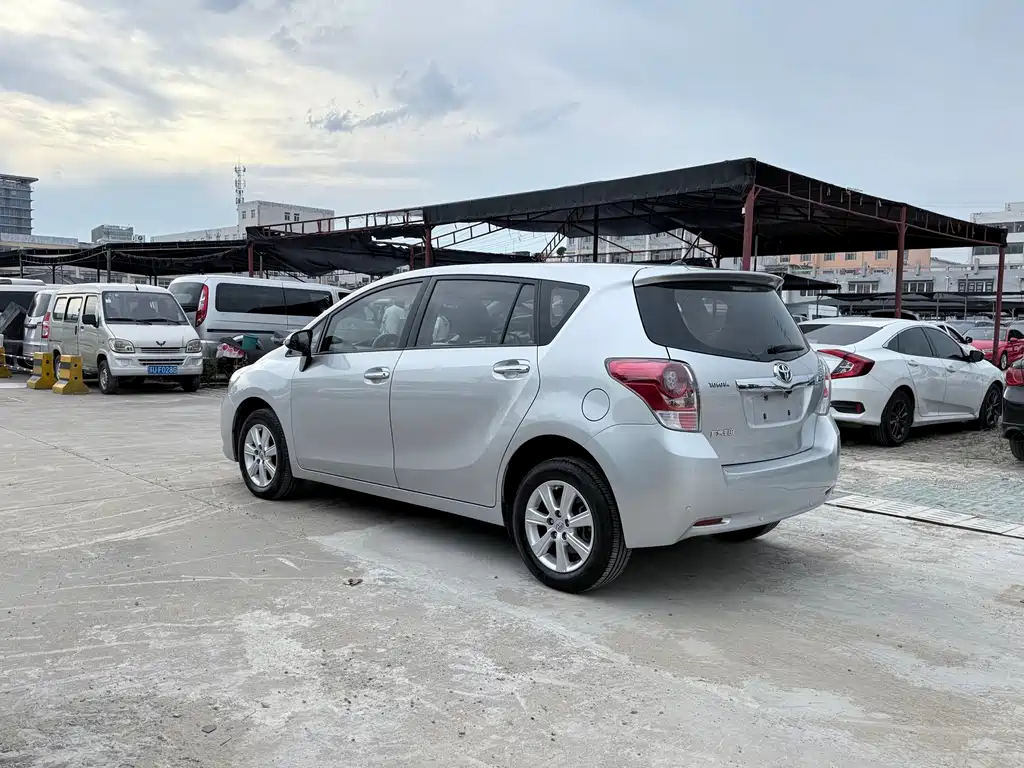 Toyota Verso — миниатюра 6