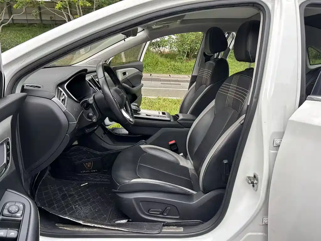 Roewe i6 MAX New Energy — миниатюра 10
