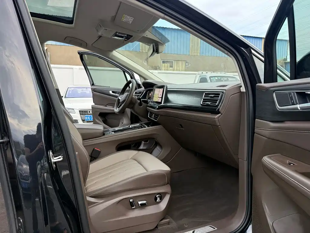 Volkswagen Viloran — миниатюра 11