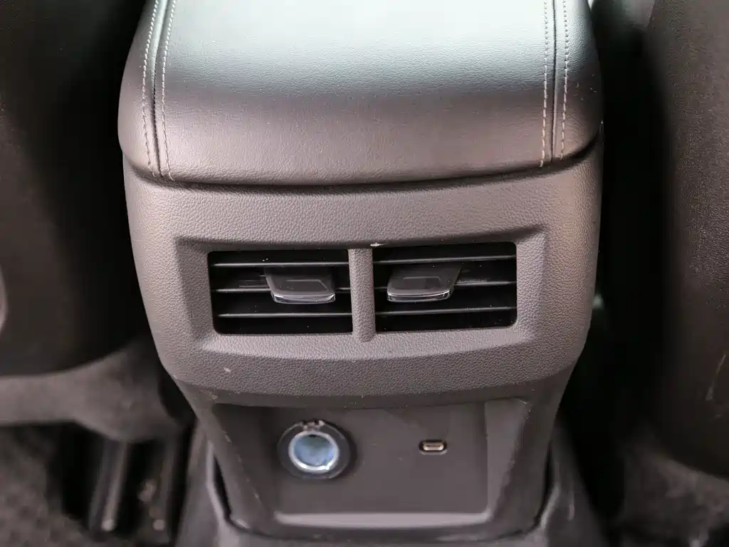 Cadillac CT5 — миниатюра 16