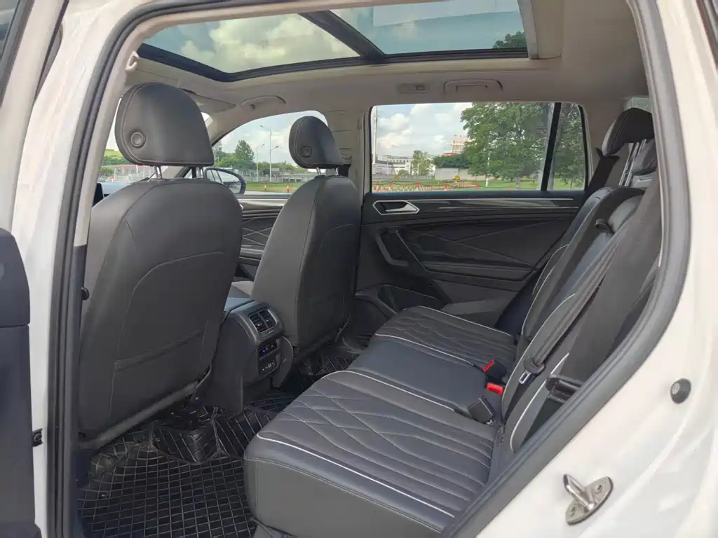 Volkswagen Tiguan L — миниатюра 5