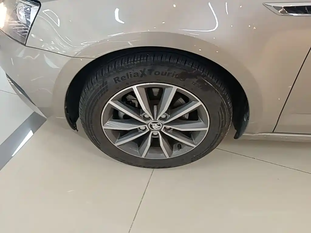 Skoda Octavia — миниатюра 23