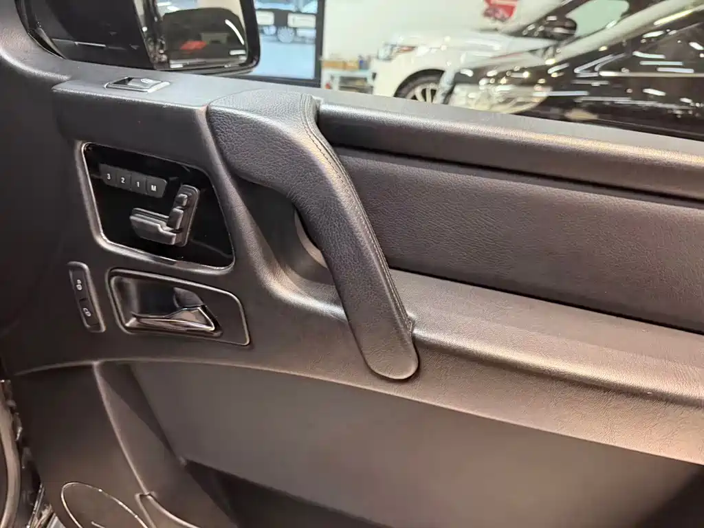 Mercedes-Benz G-Class — миниатюра 13