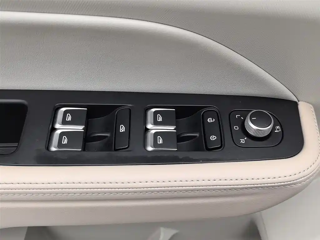 GEELY AUTOMOBILE GEELY ICON