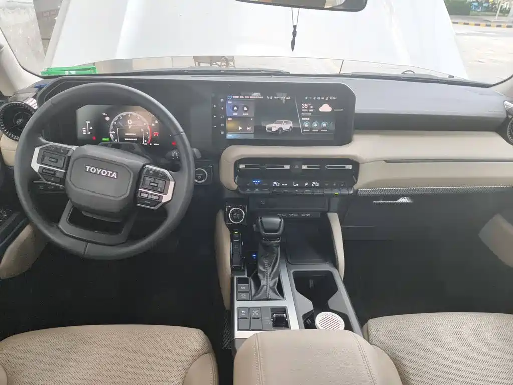 Toyota Land Cruiser Prado 2024 2.4T TX 5 мест