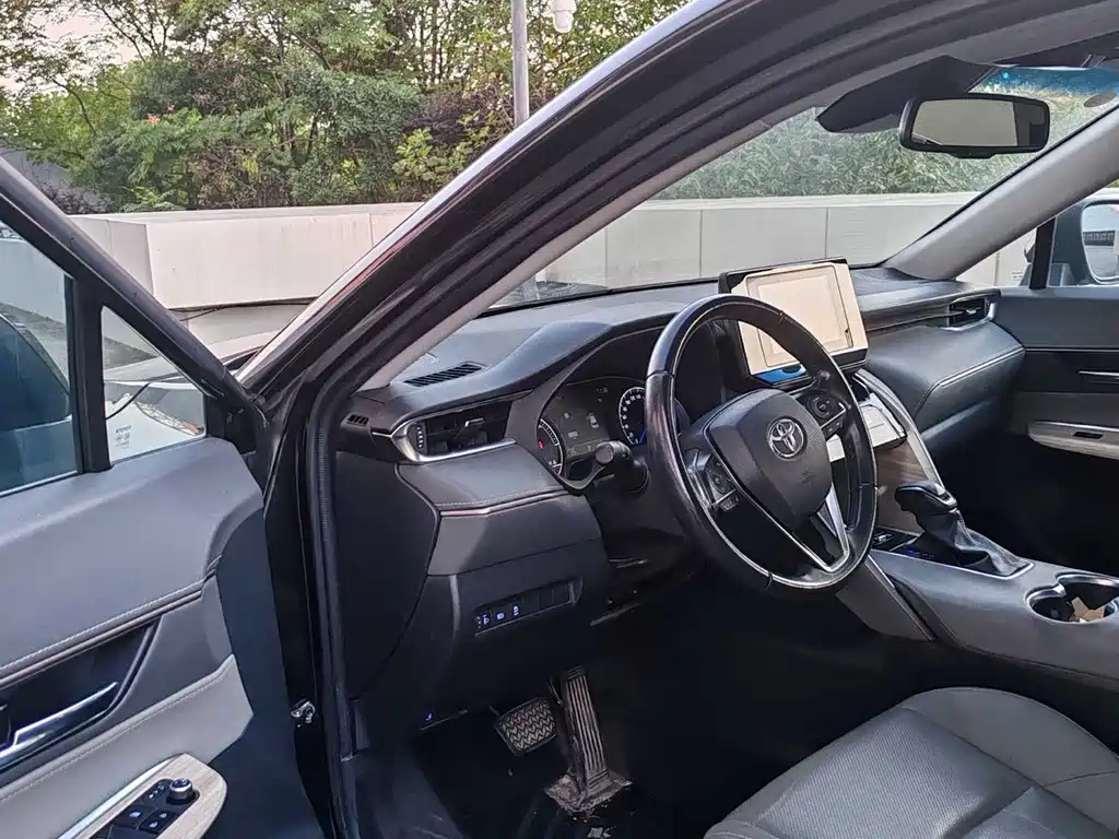 Toyota Harrier — миниатюра 10