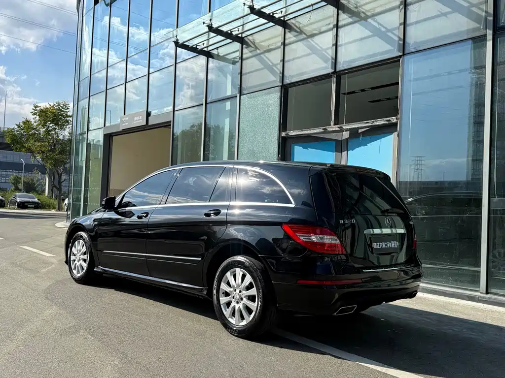 Mercedes-Benz R-Class — миниатюра 8