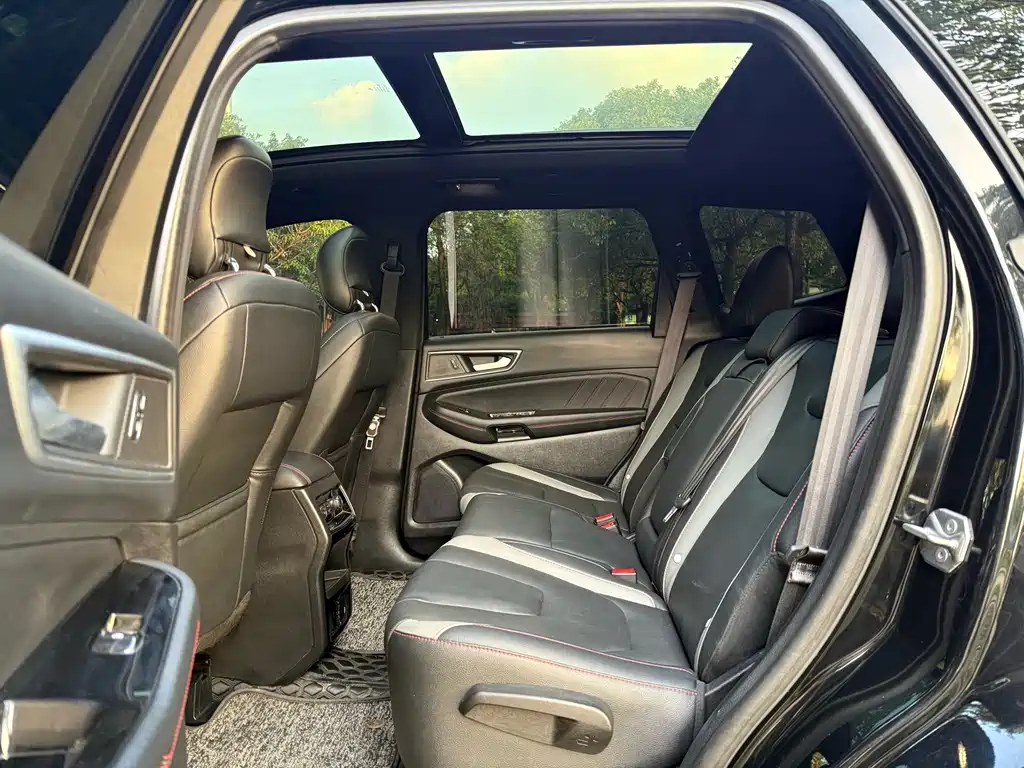 Ford Edge — миниатюра 9
