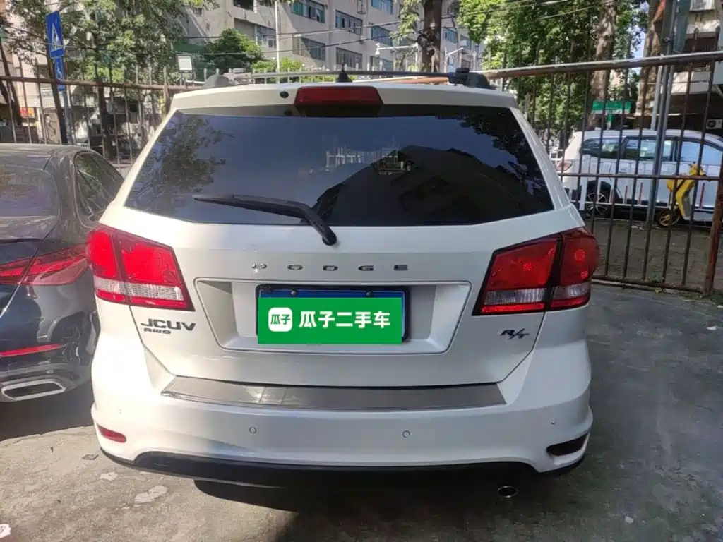 Dodge Journey — миниатюра 6