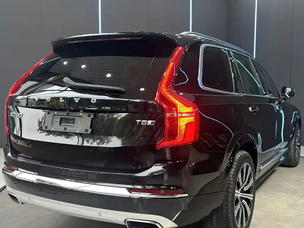 Volvo XC90 2020 T5 Luxury 7 мест
