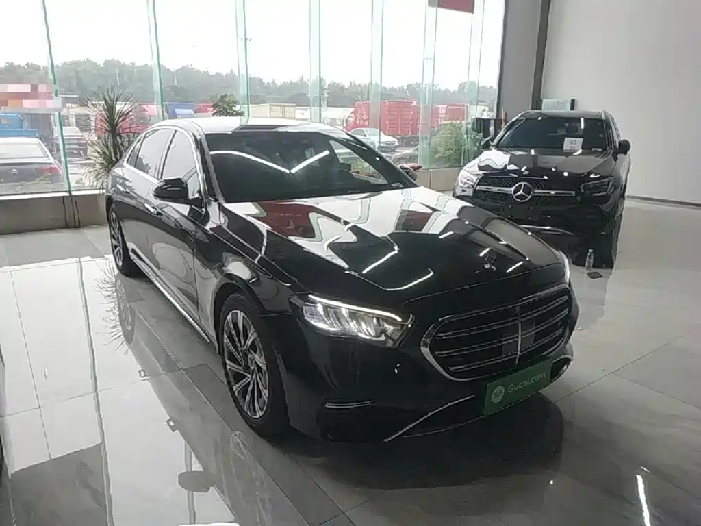 Mercedes-Benz E-Class — миниатюра 4