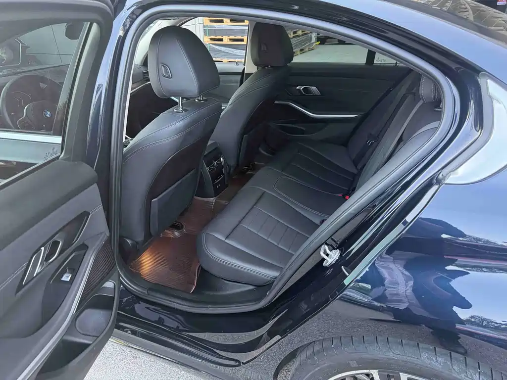 BMW 3 Series — миниатюра 5