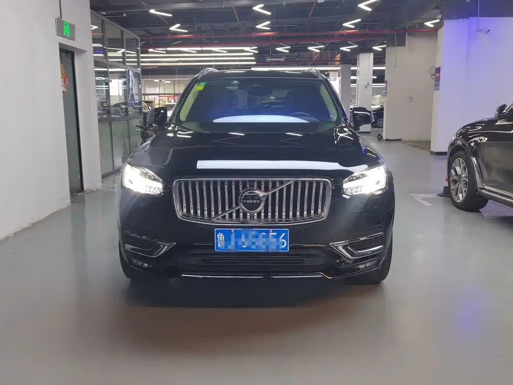 Volvo XC90 — миниатюра 2