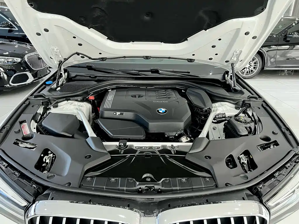 BMW 5 Series — миниатюра 22