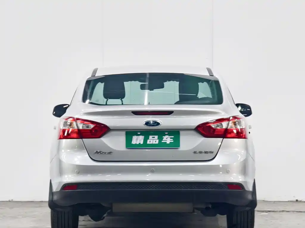 Ford Focus 2012 1.6L AT