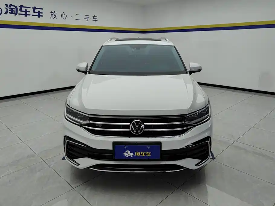 Volkswagen Tiguan L — миниатюра 2