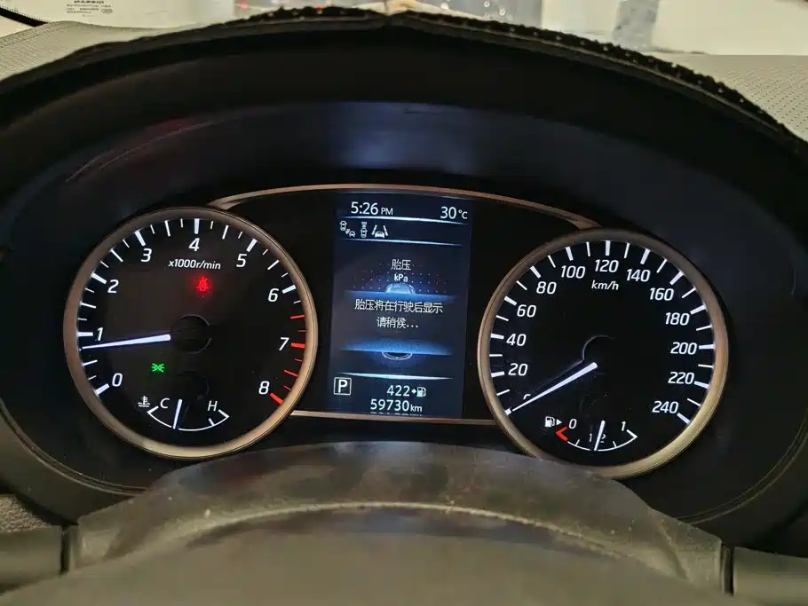 Nissan Tiida — миниатюра 14