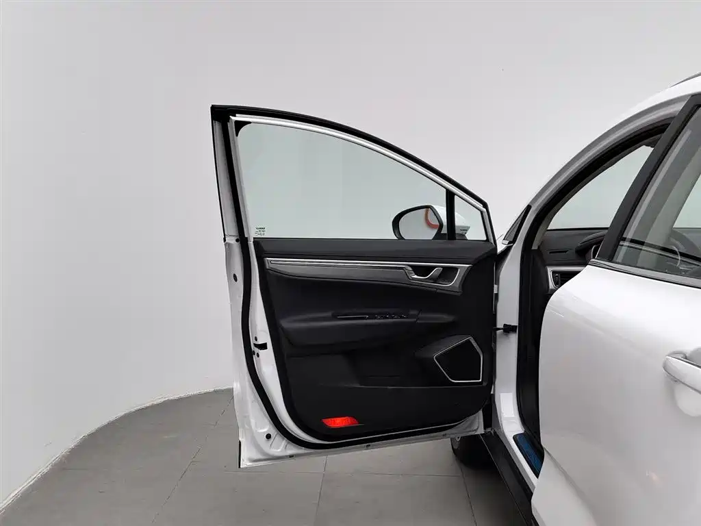 GEELY AUTOMOBILE EMGRAND GS