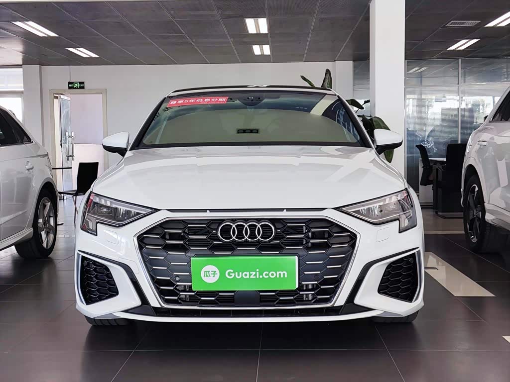 Audi A3 1.4 л 2024 г. Белый, пробег 13500 км