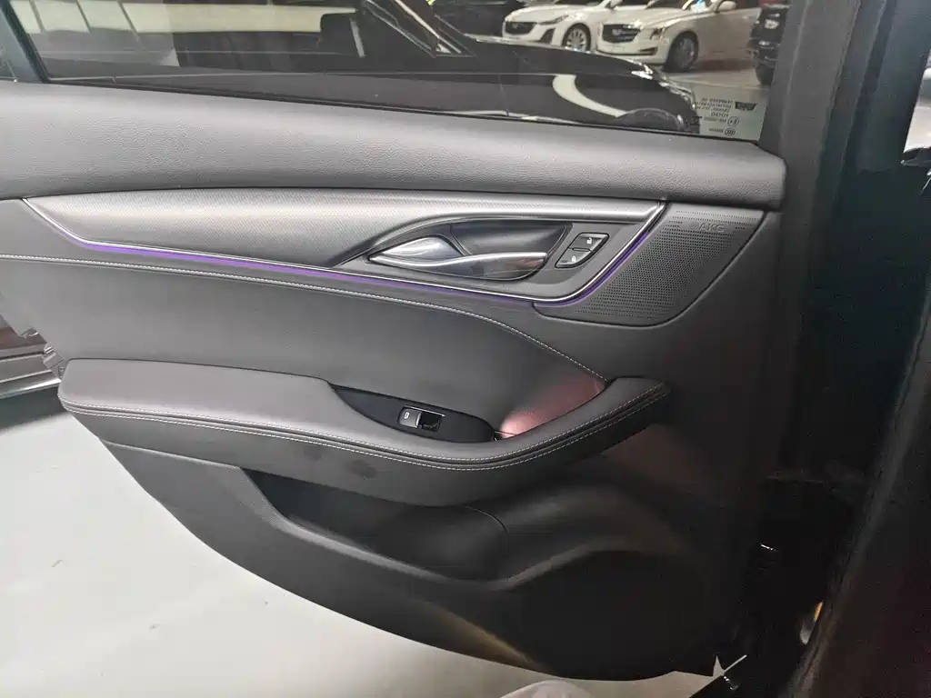 Cadillac CT5 — миниатюра 16