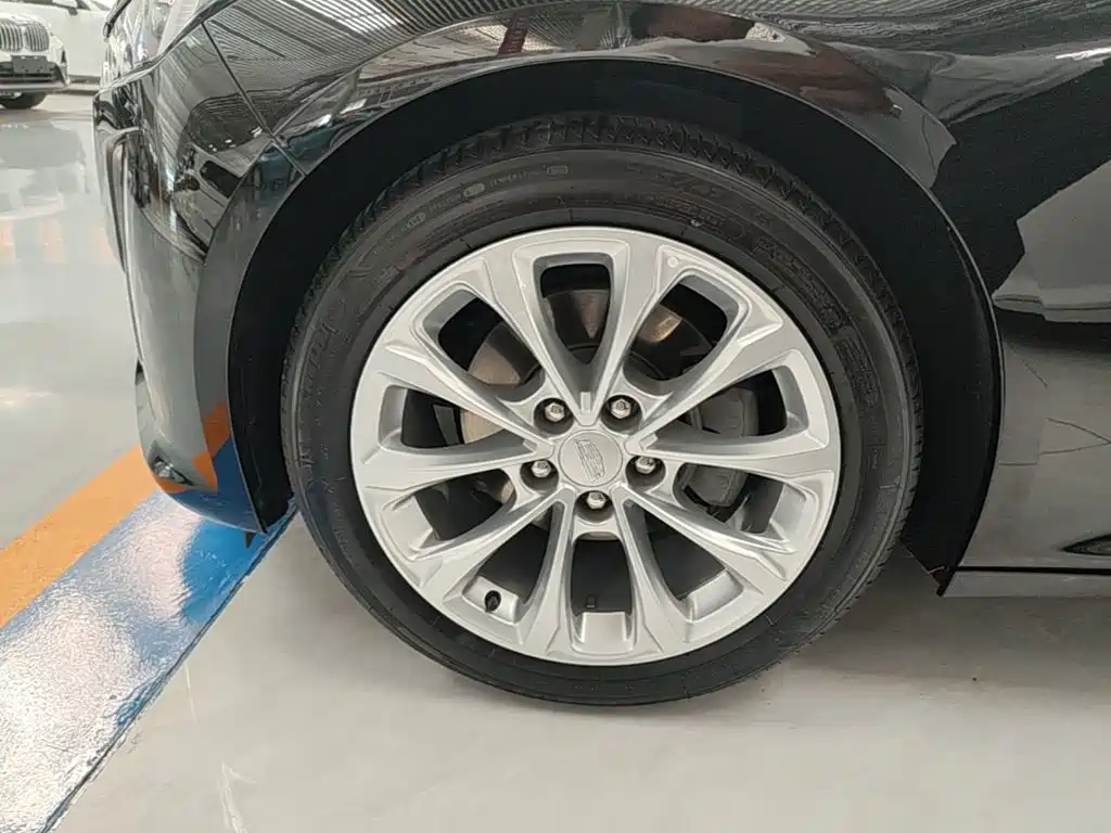 Cadillac CT5 — миниатюра 23