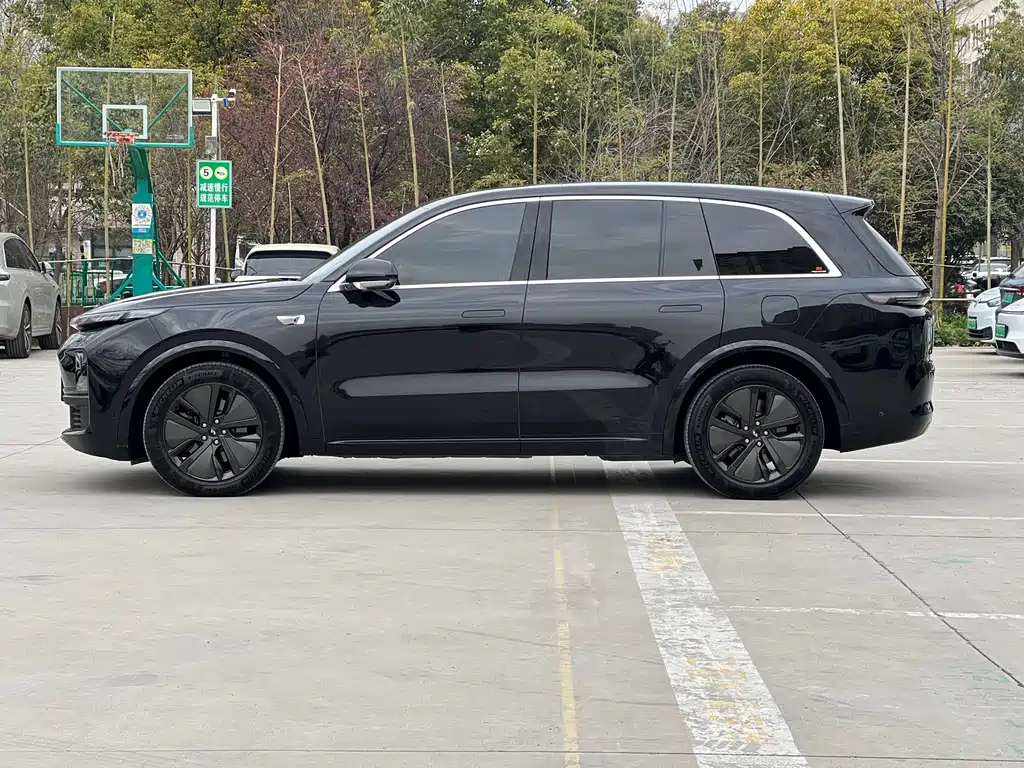 Li Auto IDEAL L8